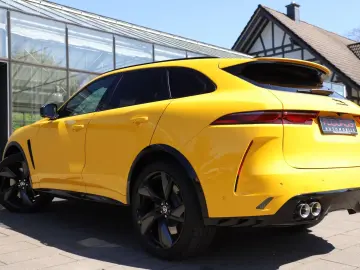 JAGUAR F-Pace F-PACE SVR 575 Edition AWD AHK PANO