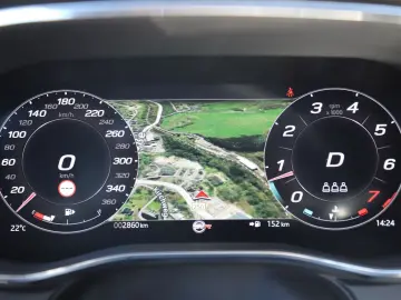 JAGUAR F-Pace F-PACE SVR 575 Edition AWD AHK PANO