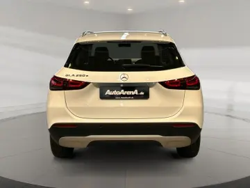 MERCEDES-BENZ GLA 250 e Style MBUX Style Wide Cam LE…