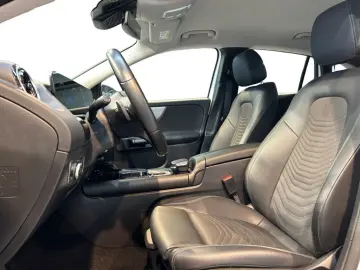 MERCEDES-BENZ GLA 250 e Style MBUX Style Wide Cam LE…