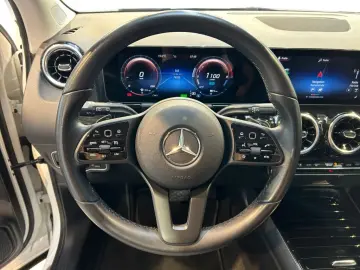 MERCEDES-BENZ GLA 250 e Style MBUX Style Wide Cam LE…