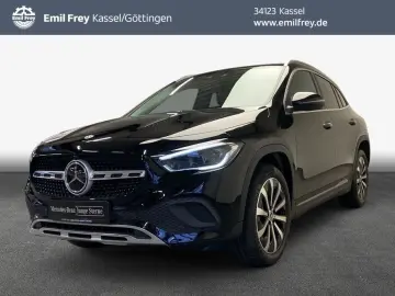MERCEDES-BENZ GLA 250 e Progressive Beam Ambi Wide 1…