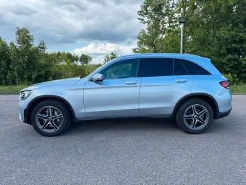 MERCEDES-BENZ GLC 220 d AMG 4Matic LED Panorama AHK R.Kam