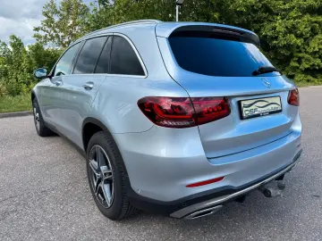 MERCEDES-BENZ GLC 220 d AMG 4Matic LED Panorama AHK R.Kam