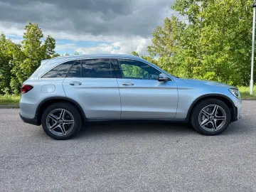 MERCEDES-BENZ GLC 220 d AMG 4Matic LED Panorama AHK R.Kam