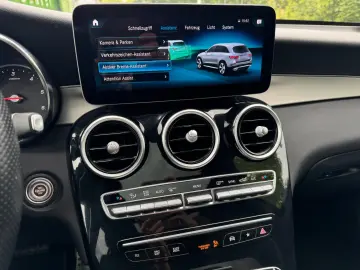 MERCEDES-BENZ GLC 220 d AMG 4Matic LED Panorama AHK R.Kam