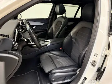 MERCEDES-BENZ GLC 200 d 4M AMG  NAVI LED PANO NIGHT Virt