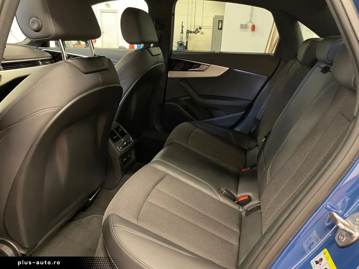 AUDI A4 35 TFSI S line AHK Business Tour