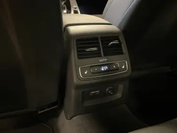 AUDI A4 35 TFSI S line AHK Business Tour