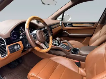 PORSCHE Cayenne E-Hybrid SoftClose Ventilation 360 HUD