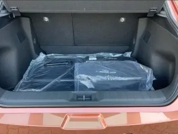 Lexus LBX Basis 1.5 Hybrid KOMFORT