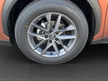 Lexus LBX Basis 1.5 Hybrid KOMFORT