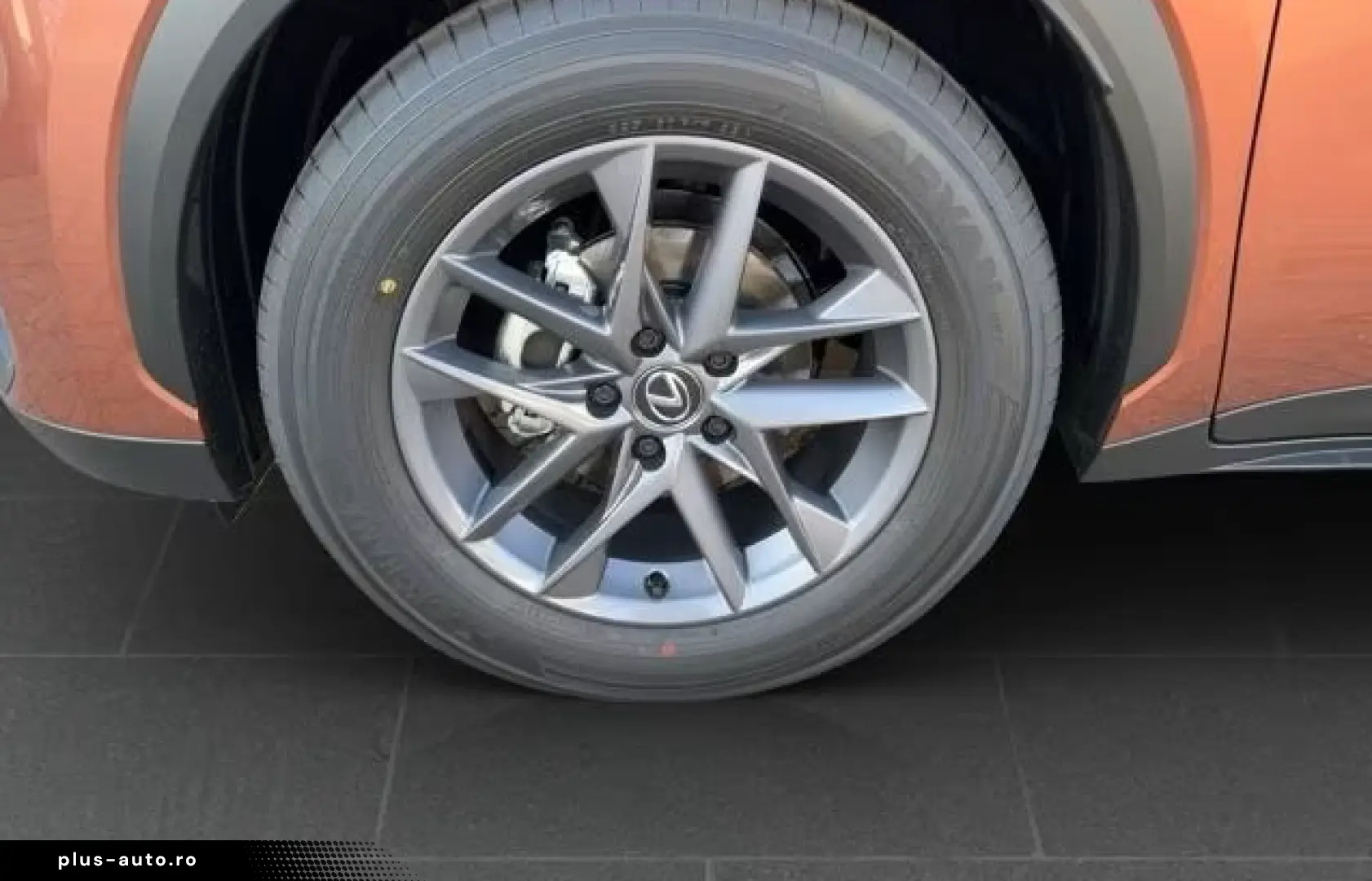 Lexus LBX Basis 1.5 Hybrid KOMFORT
