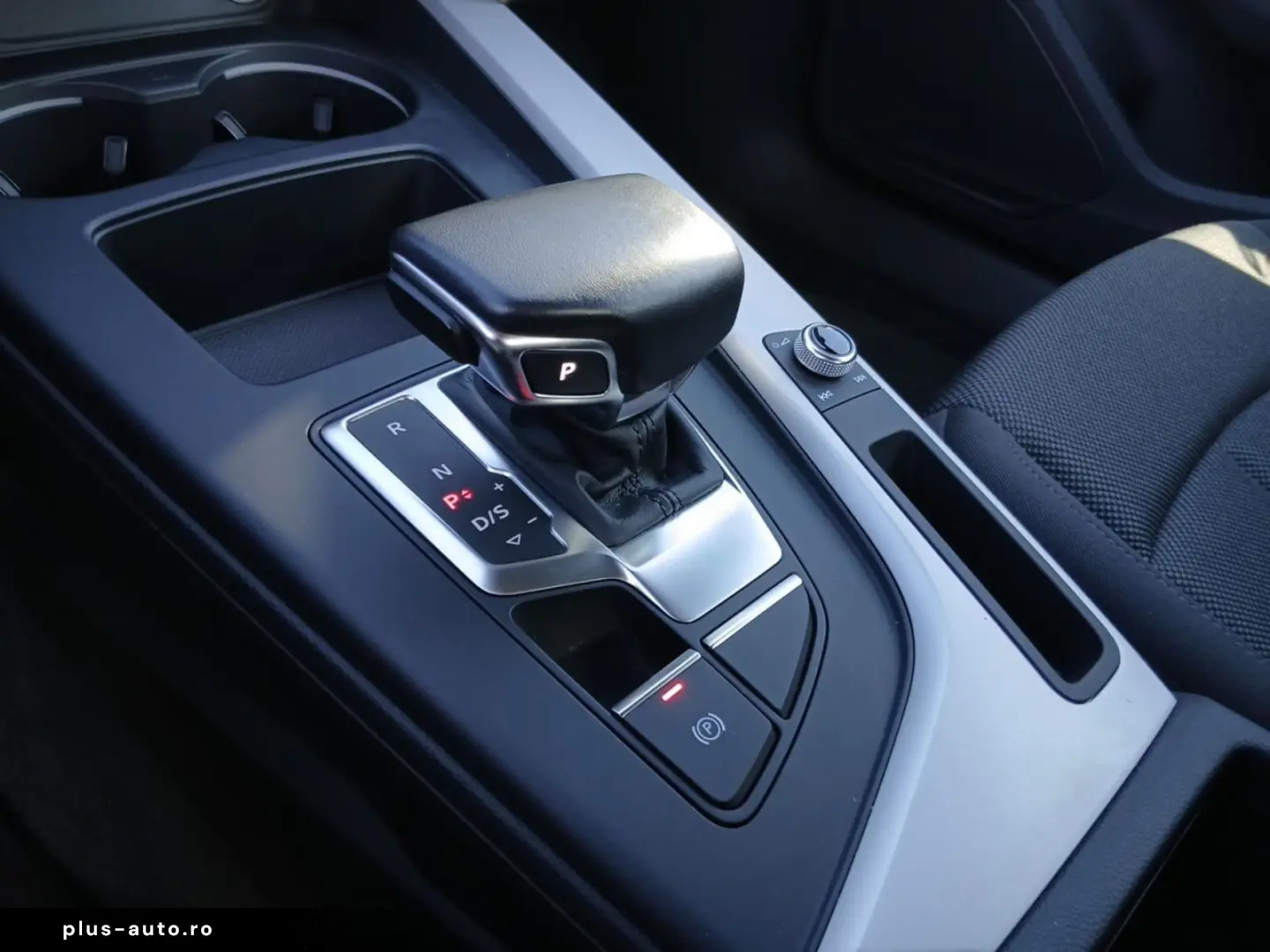AUDI A4 Lim. 40 TFSI S line S tronic  NAV  R-CAM SHZ