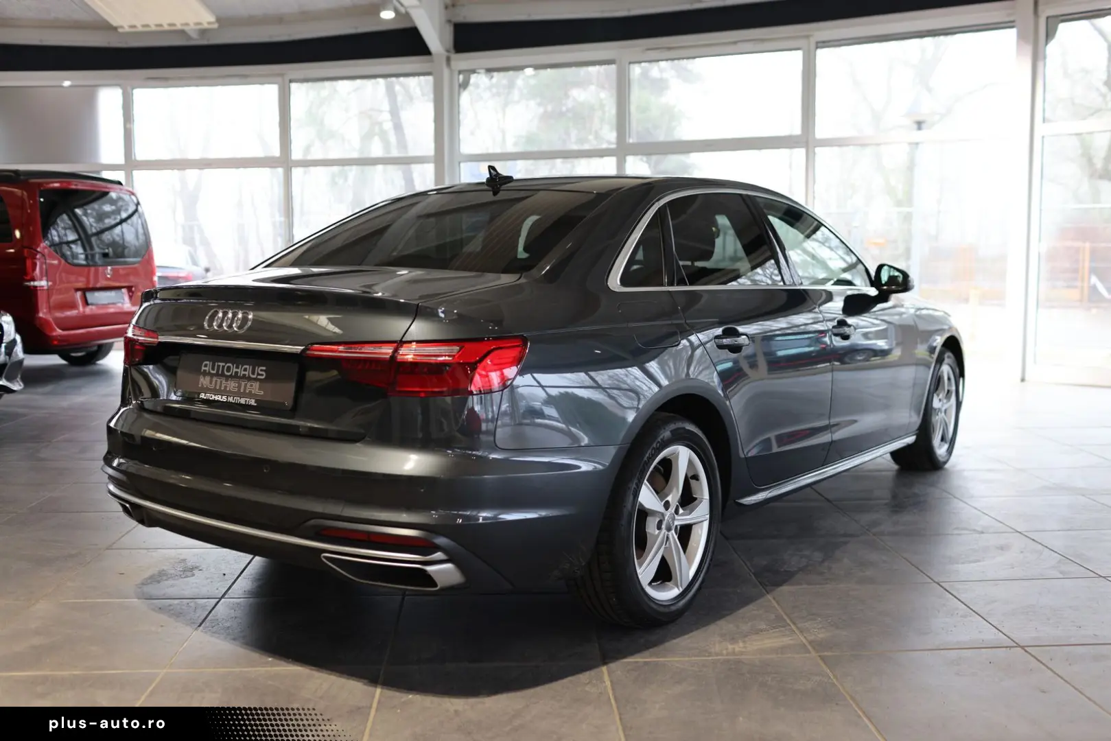 AUDI A4 35 TFSI ADVANCED SIDE ASSIST