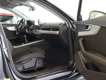 AUDI A4 35 TFSI ADVANCED SIDE ASSIST