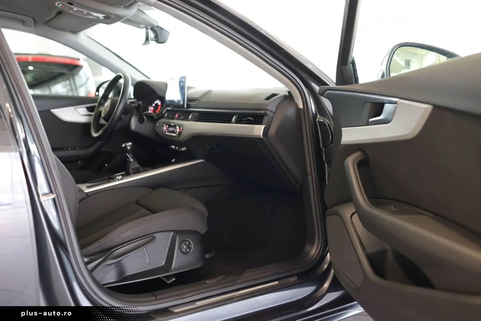 AUDI A4 35 TFSI ADVANCED SIDE ASSIST