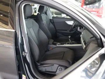 AUDI A4 35 TFSI ADVANCED SIDE ASSIST
