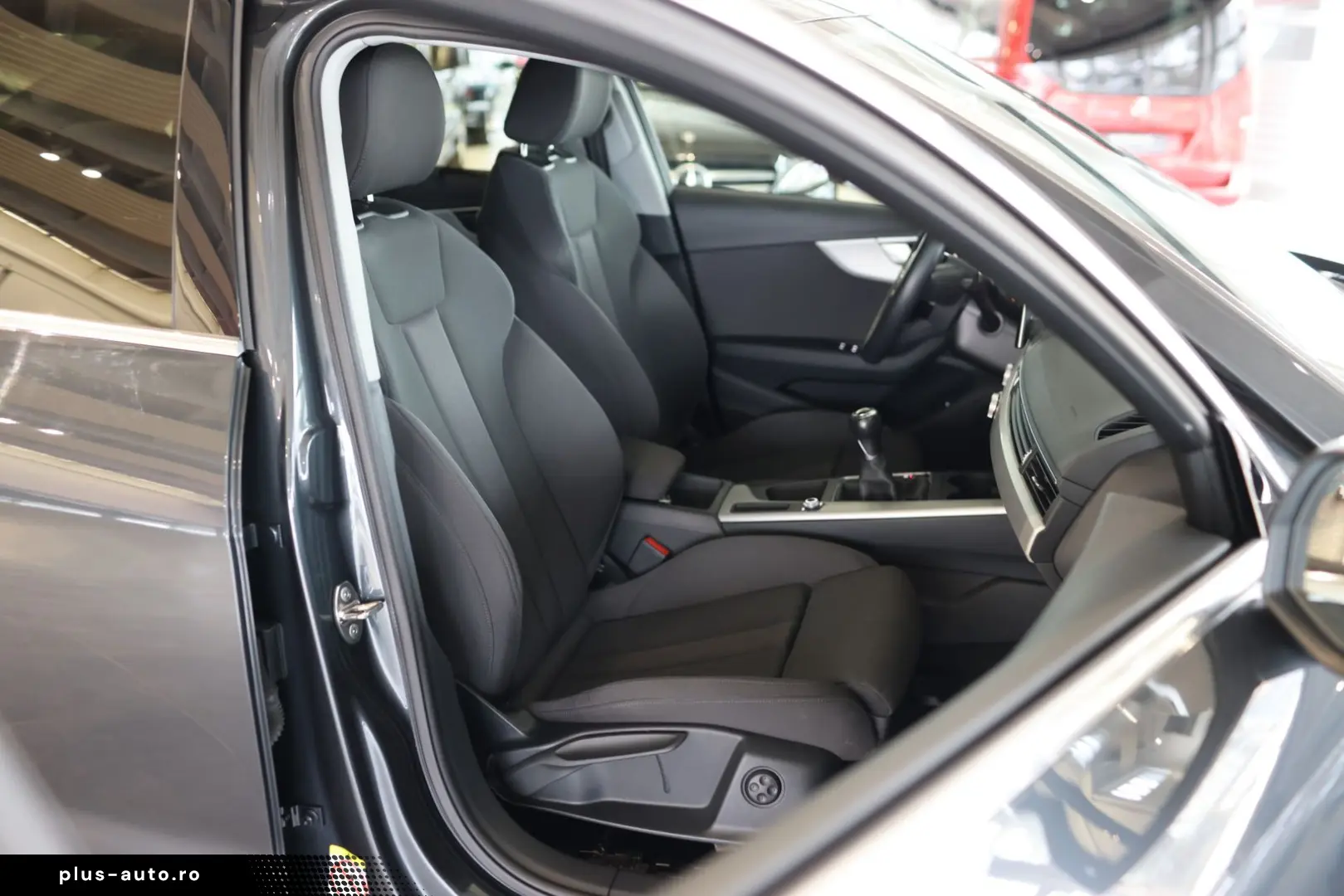 AUDI A4 35 TFSI ADVANCED SIDE ASSIST