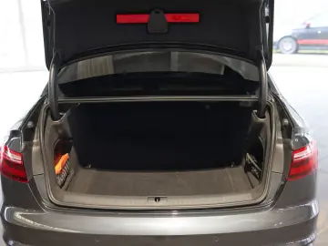 AUDI A4 35 TFSI ADVANCED SIDE ASSIST