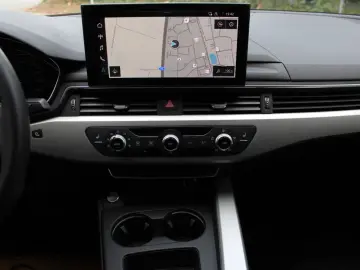 AUDI A4 35 TDI S tronic S line~ 1 HAND