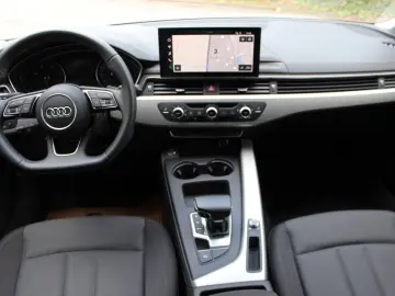 AUDI A4 35 TDI S tronic S line~ 1 HAND