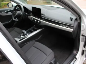 AUDI A4 35 TDI S tronic S line~ 1 HAND