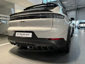 PORSCHE Cayenne Turbo E-Hybrid GT-Paket