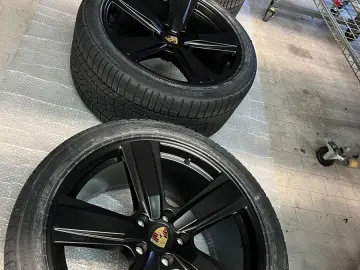 PORSCHE Cayenne Turbo E-Hybrid GT-Paket