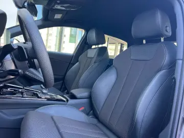 AUDI A4 35 TFSI S-Line LED Navi PDC CarPlay 19 LM