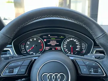 AUDI A4 35 TFSI S-Line LED Navi PDC CarPlay 19 LM