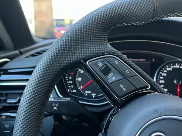 AUDI A4 35 TFSI S-Line LED Navi PDC CarPlay 19 LM