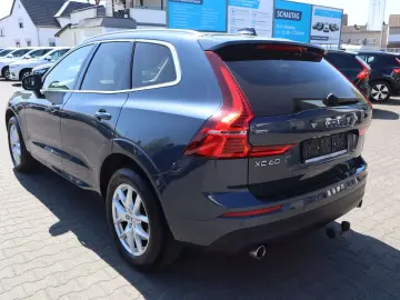 VOLVO XC60 D3 Momentum AHK