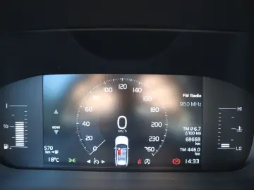 VOLVO XC60 D3 Momentum AHK