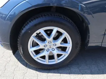 VOLVO XC60 D3 Momentum AHK