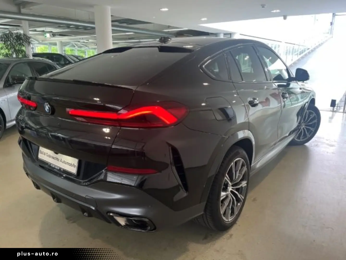BMW X6 xDrive 40d M-Sport StandHZG AHK Pano Navi HK