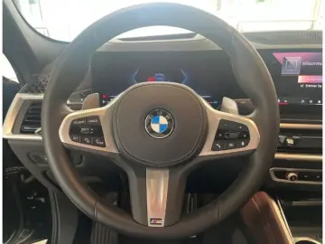 BMW X6 xDrive 40d M-Sport StandHZG AHK Pano Navi HK