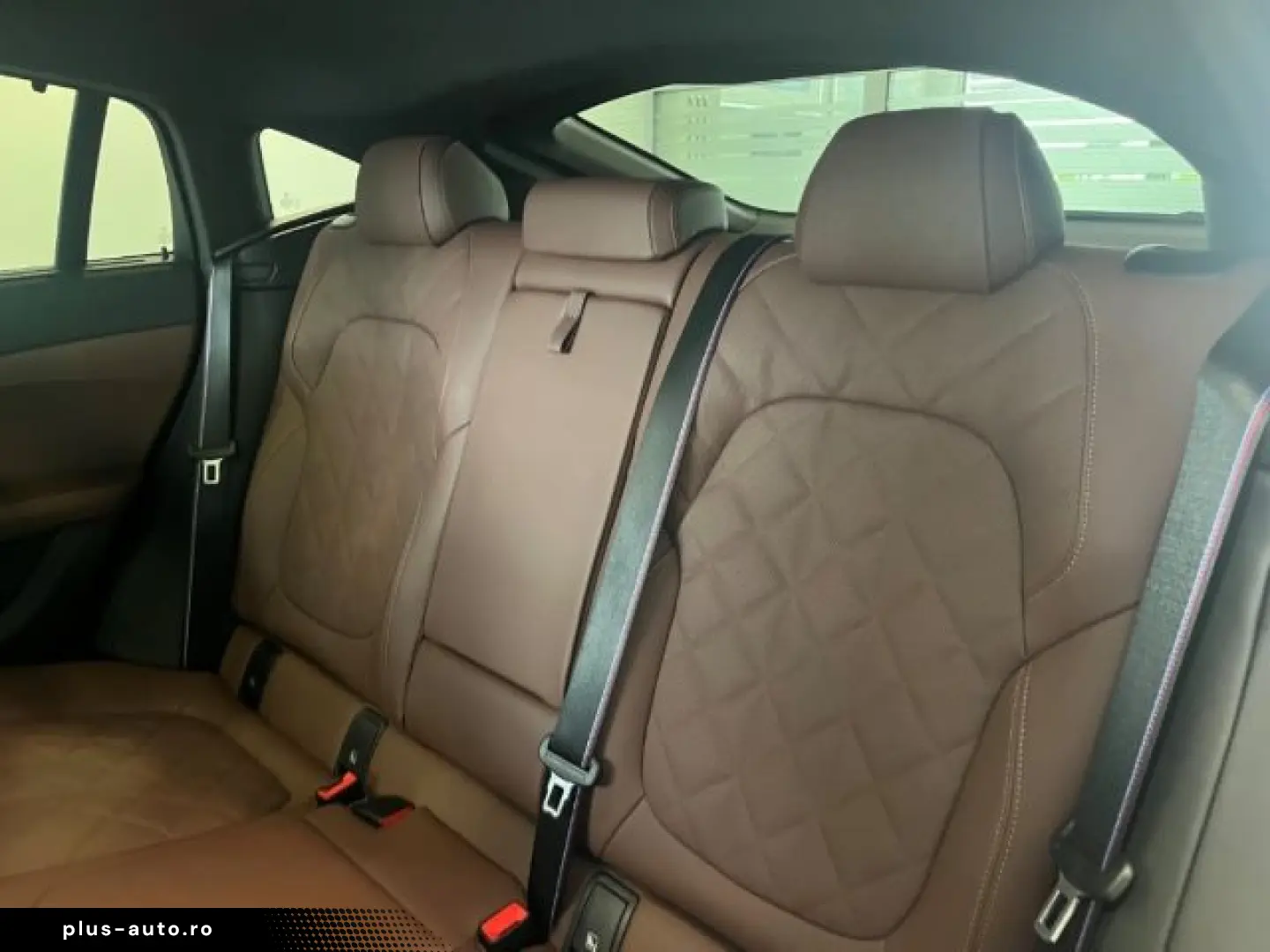 BMW X6 xDrive 40d M-Sport StandHZG AHK Pano Navi HK