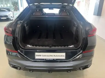 BMW X6 xDrive 40d M-Sport StandHZG AHK Pano Navi HK