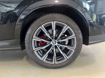 BMW X6 xDrive 40d M-Sport StandHZG AHK Pano Navi HK