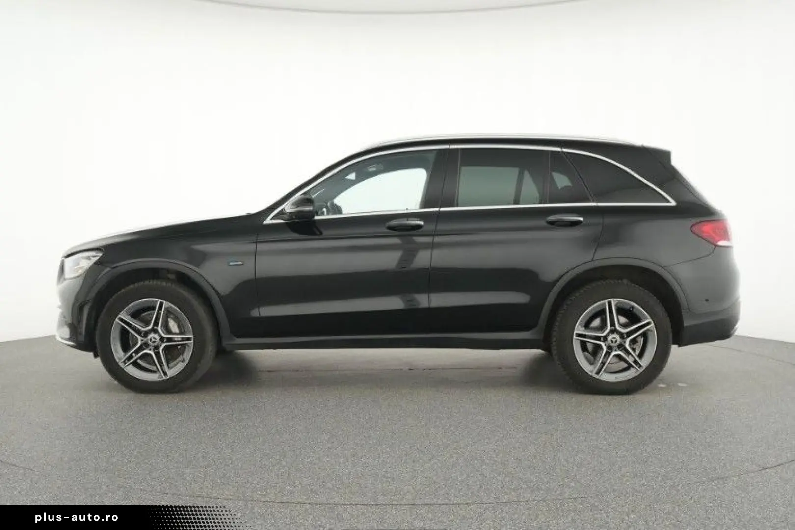 MERCEDES-BENZ GLC 300de AMG-LINE KAM VIRTUEL 360 AHK LED
