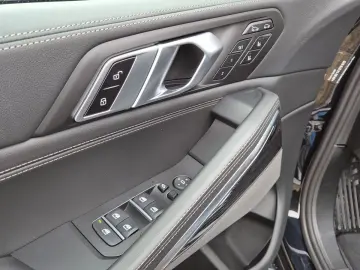 BMW X6 xDrive40d M Sport Sportpaket Gestiksteuerung