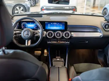 MERCEDES-BENZ GLB 250 4M AMG Sport Premium  LED Pano HUD