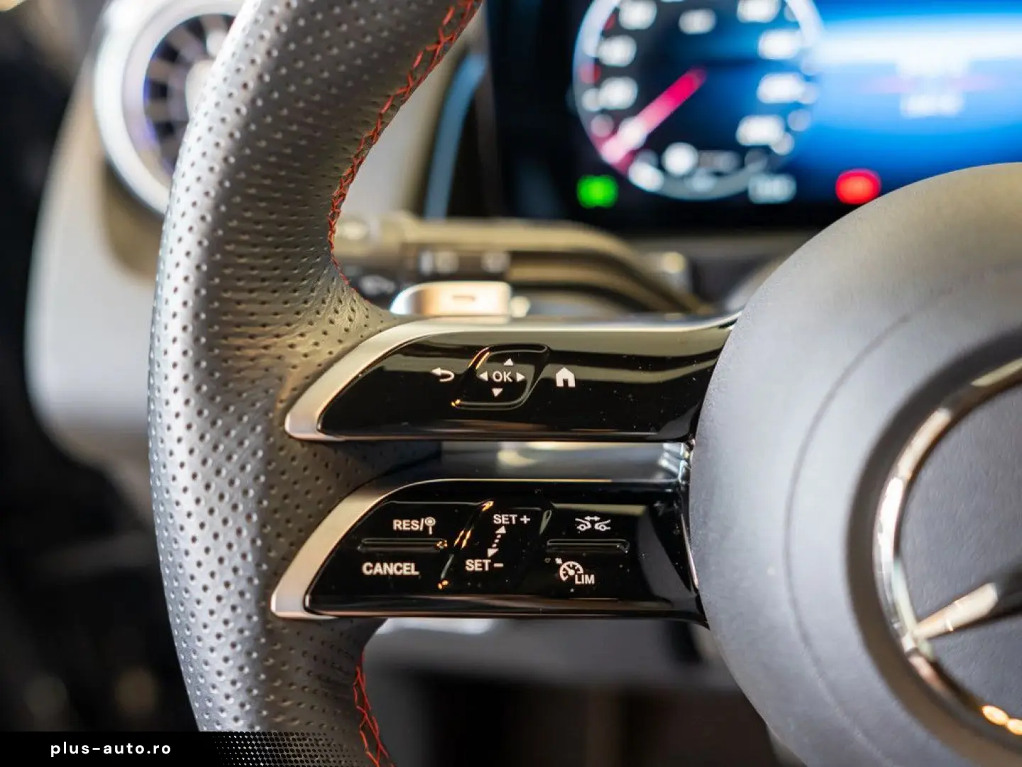 MERCEDES-BENZ GLB 250 4M AMG Sport Premium  LED Pano HUD