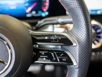MERCEDES-BENZ GLB 250 4M AMG Sport Premium  LED Pano HUD