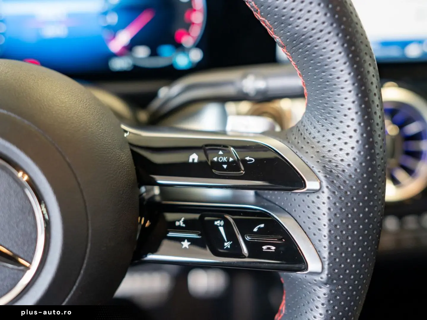 MERCEDES-BENZ GLB 250 4M AMG Sport Premium  LED Pano HUD