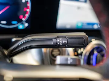 MERCEDES-BENZ GLB 250 4M AMG Sport Premium  LED Pano HUD