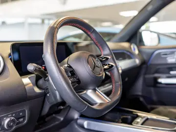 MERCEDES-BENZ GLB 250 4M AMG Sport Premium  LED Pano HUD