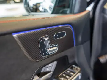 MERCEDES-BENZ GLB 250 4M AMG Sport Premium  LED Pano HUD