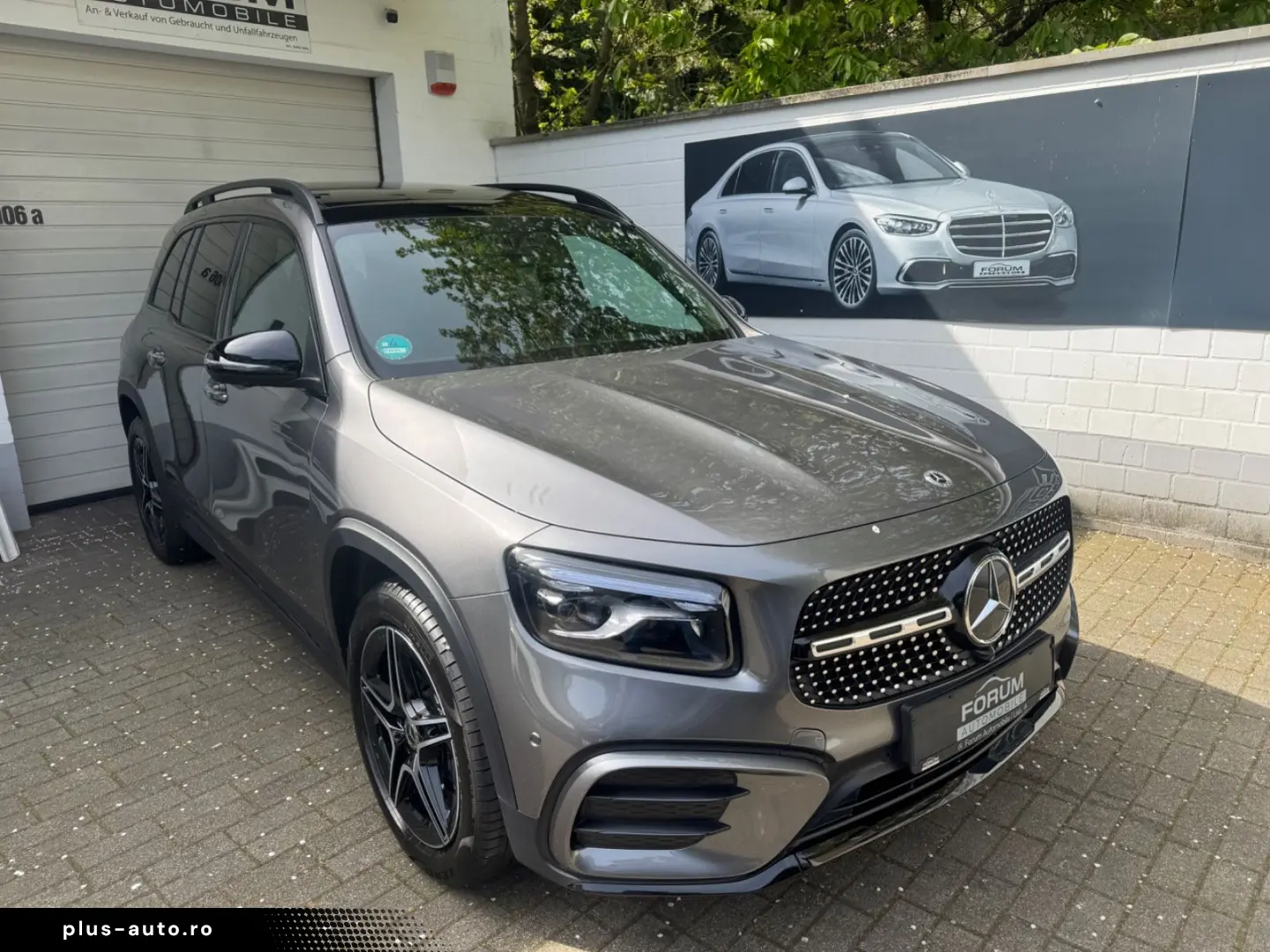 MERCEDES-BENZ GLB 200 AMG Line Pano Memory 360  AHK LED MBUX